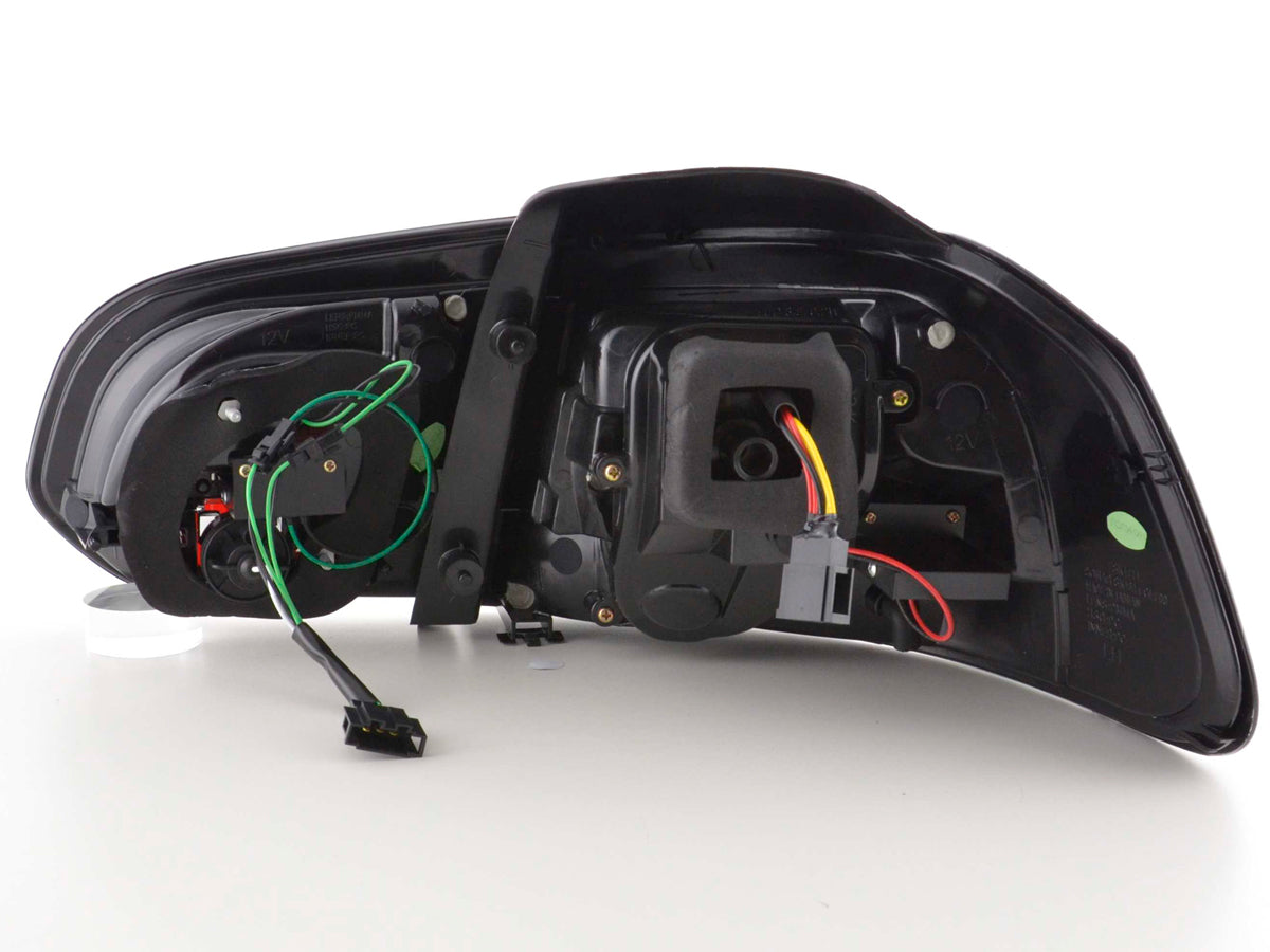 LED Rückleuchten Set VW Golf 6 Typ 1K 2008-2012 rot/schwarz LED Rückleuchten Set VW Golf 6 Typ 1K 2008-2012 rot/schwarz